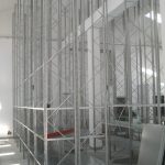 Installation von Regalregalen